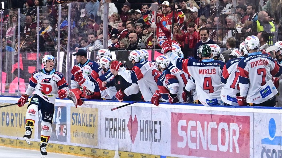 Změna rolí, teď se mučí Sparta. Jak Pardubice dobyly Prahu